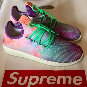 Mens Pharrell Tennis HU Shoes